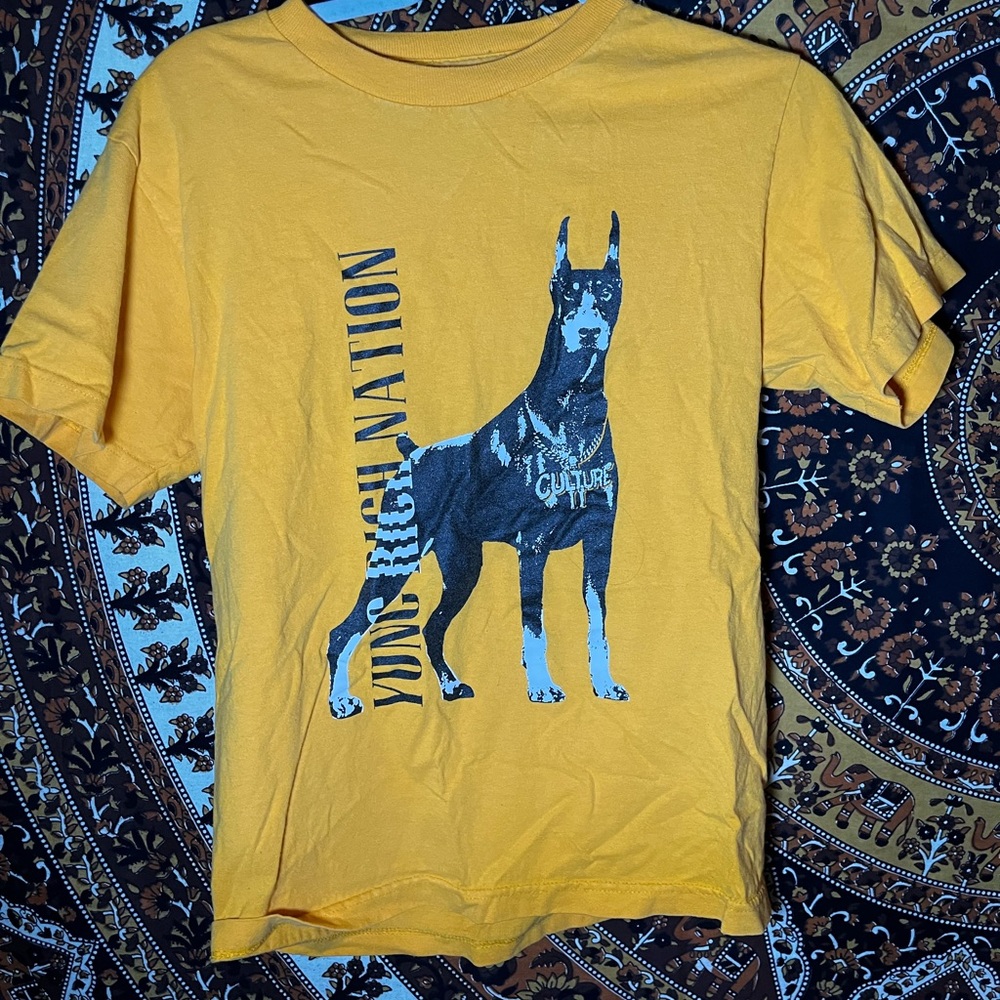 graphic tee